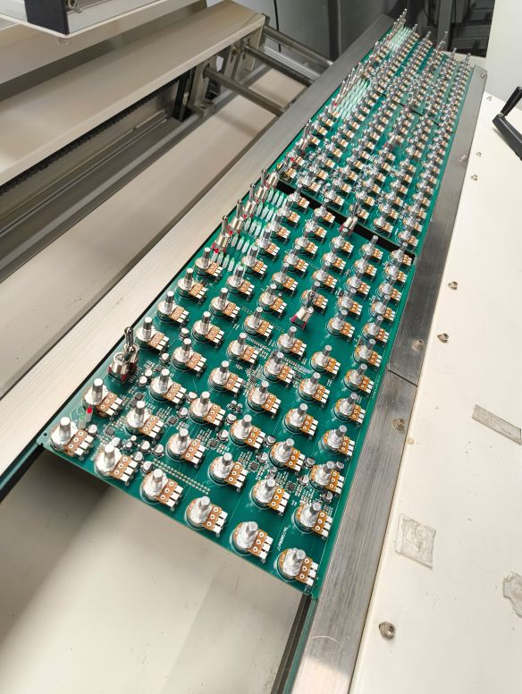 THT Assembly Station